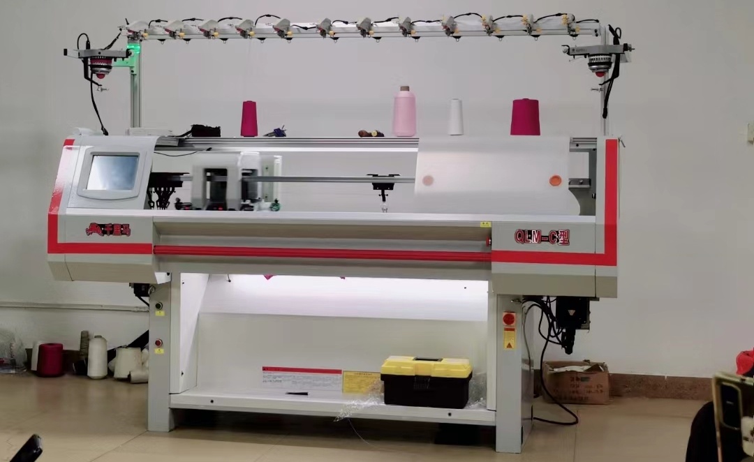 Various spinning processes on the Collar Knitting Machine